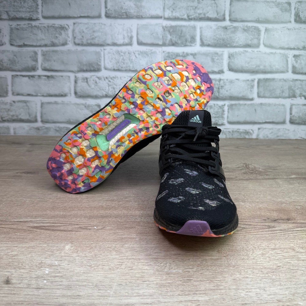 Men's adidas Ultraboost Valentine's Day 9 - Picture 6 of 7
